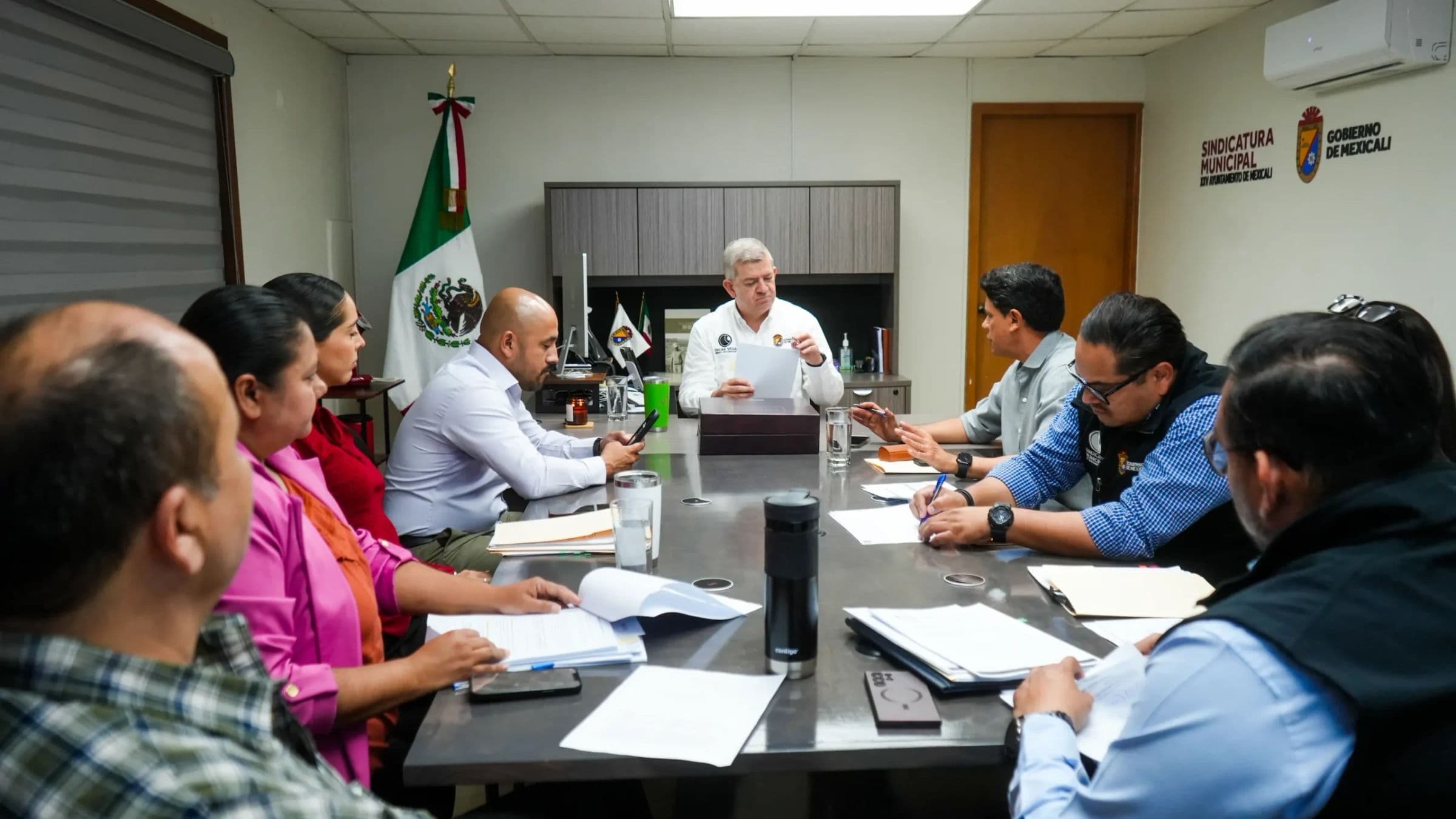 Reunión de trabajo con ciudadanos y personal municipal